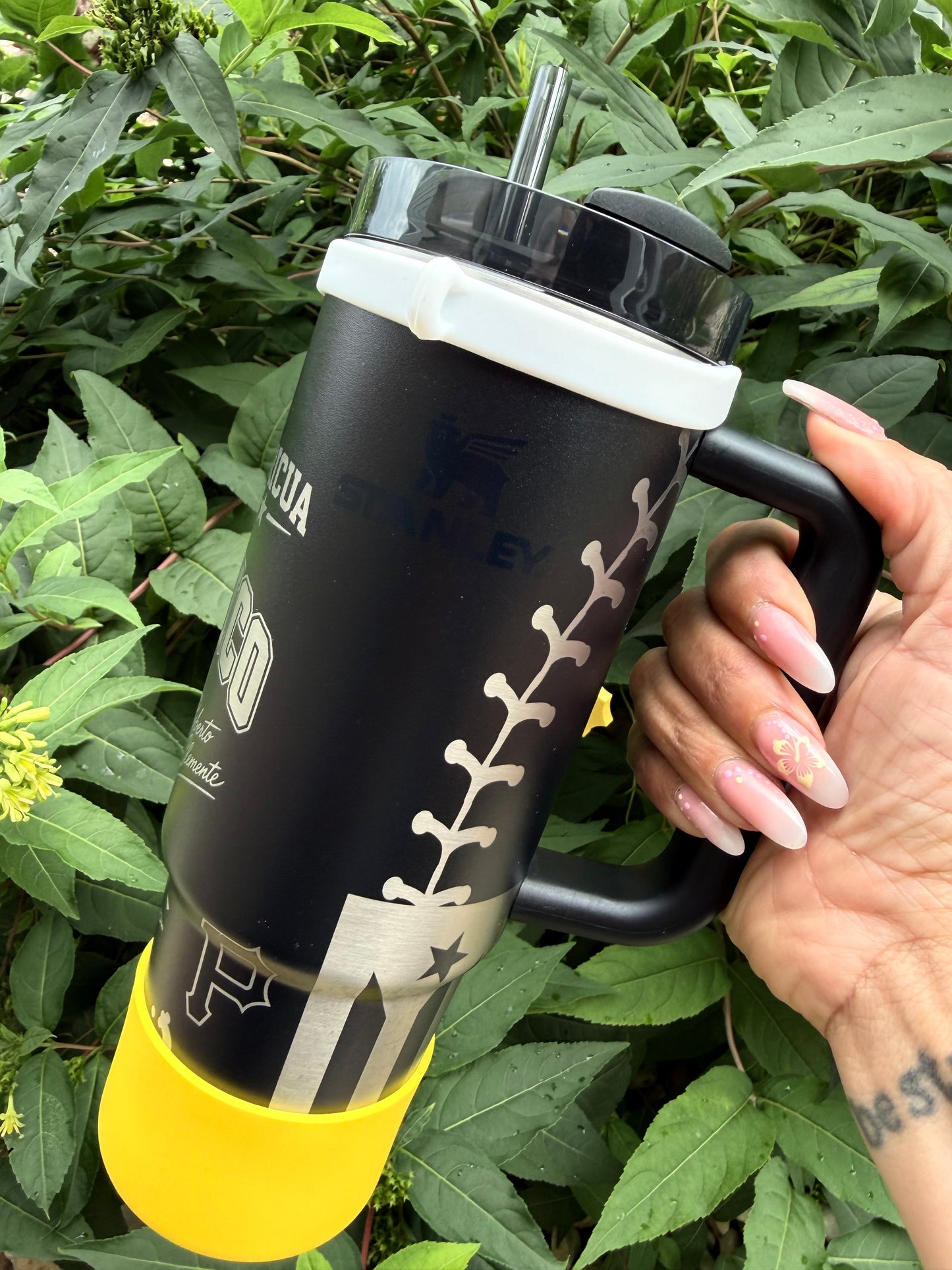 21 Stanley 30oz Tumbler 💛🖤